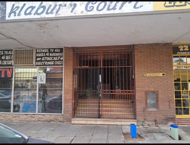 2 BEDROOM APARTMENT FOR SALE IN KRUGERSDORP CENTRAL